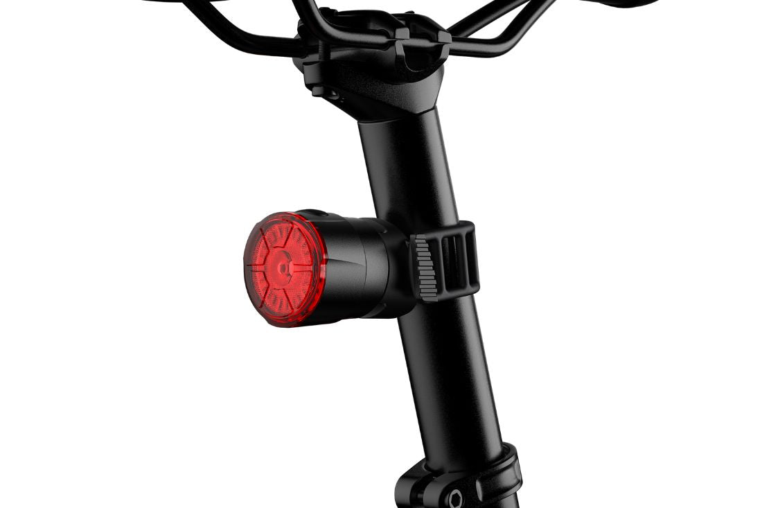 Fenix BC06R - Feu arrière de vélo à détection de freinage intelligent - 90 lumens - Revendeur Officiel Lampes FENIX depuis 2008 | Votre Boutique en ligne FENIX®