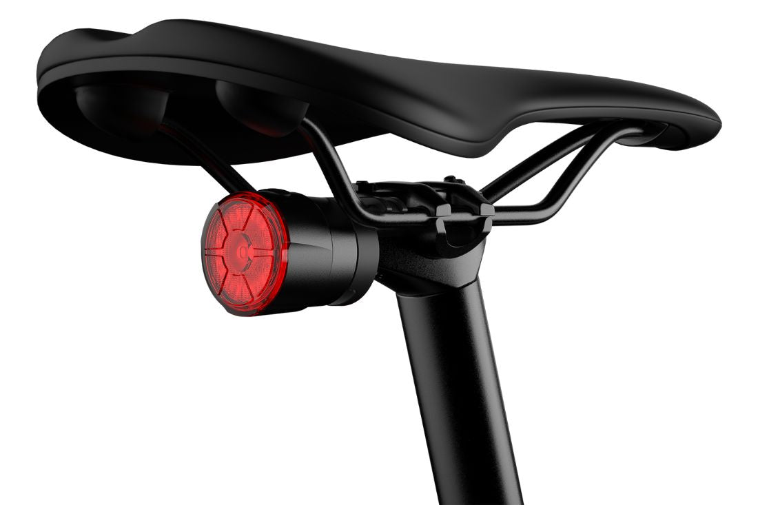 Fenix BC06R - Feu arrière de vélo à détection de freinage intelligent - 90 lumens - Revendeur Officiel Lampes FENIX depuis 2008 | Votre Boutique en ligne FENIX®