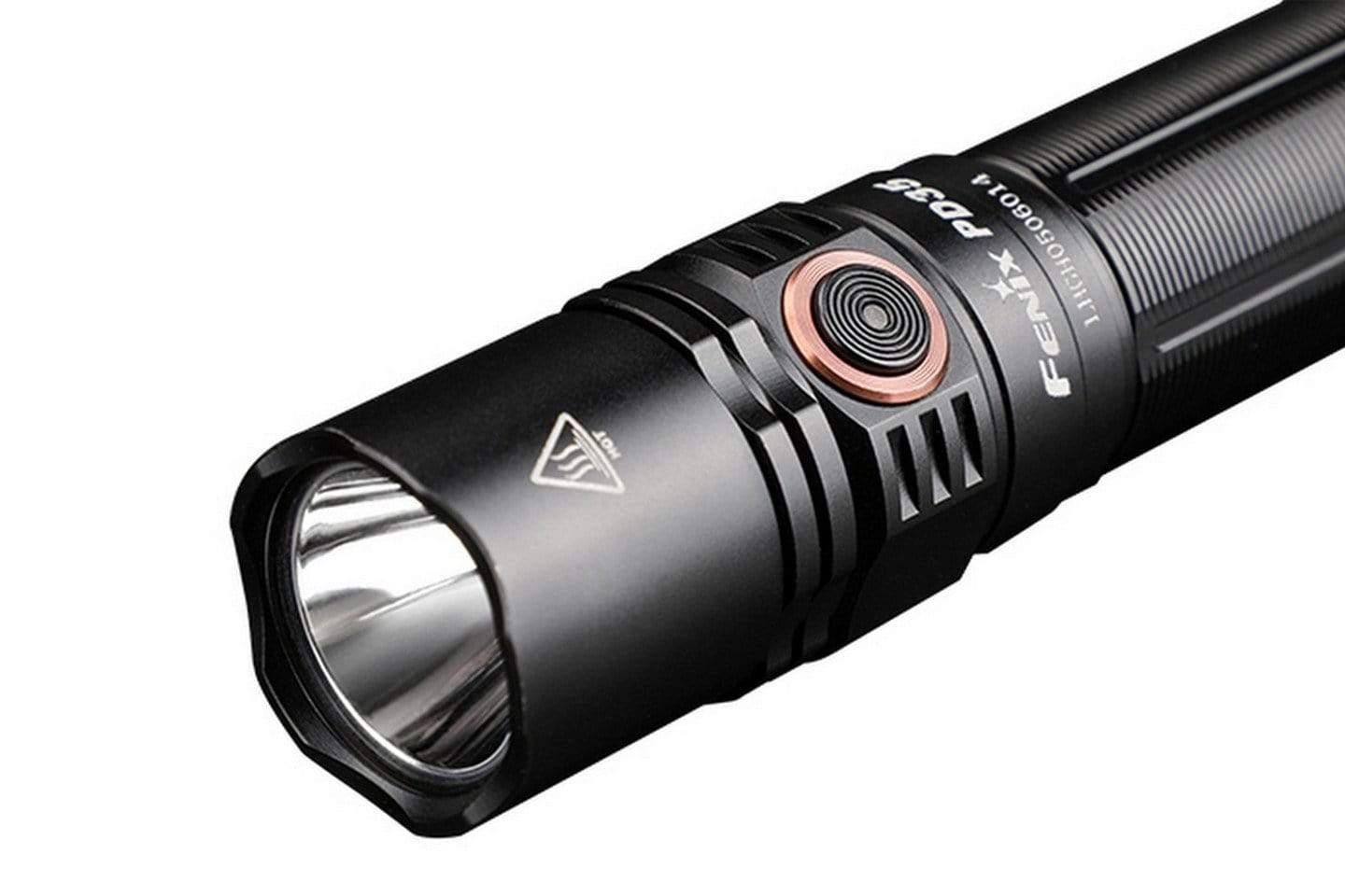 Fenix PD35 V3.0 - édition 2021 - 1700 Lumens - 357 mètres Site Officiel FENIX® - Votre boutique en ligne Fenix®