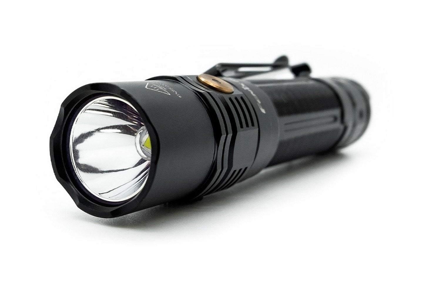 Fenix PD36R - 1600 lumens et 283 mètres de portée - autonomie 5000mAh avec batterie rechargeable USB incluse Site Officiel FENIX® - Votre boutique en ligne Fenix®