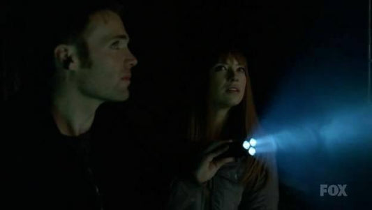 La lampe tactique TK45 dans la série FRINGE ! - [shop_name]