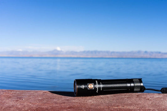 Lampe Fenix E28R - Revendeur Officiel Lampes FENIX depuis 2008 | Votre Boutique en ligne FENIX®