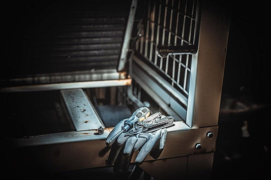 👍La lampe Fenix HM61R - charge et base magnétique🧲 - Revendeur Officiel Lampes FENIX depuis 2008 | Votre Boutique en ligne FENIX®