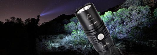 FENIX PD35TAC PUISSANCE ET FONCTIONS TACTIQUES POUR UNE LAMPE COMPACTE