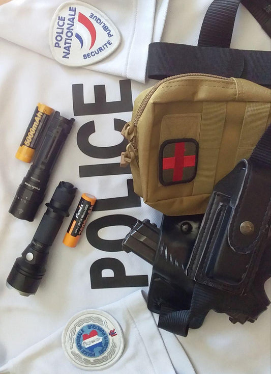 La lampe idéale pour les forces de l'ordre ! La Fenix PD40R V2 - [shop_name]