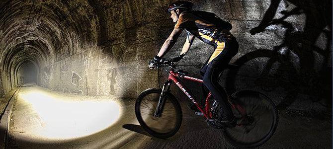 Fenix HT18R lampe tactique longue portée - 2800 lumens - 1100 mètres –  Revendeur Officiel Lampes FENIX depuis 2008