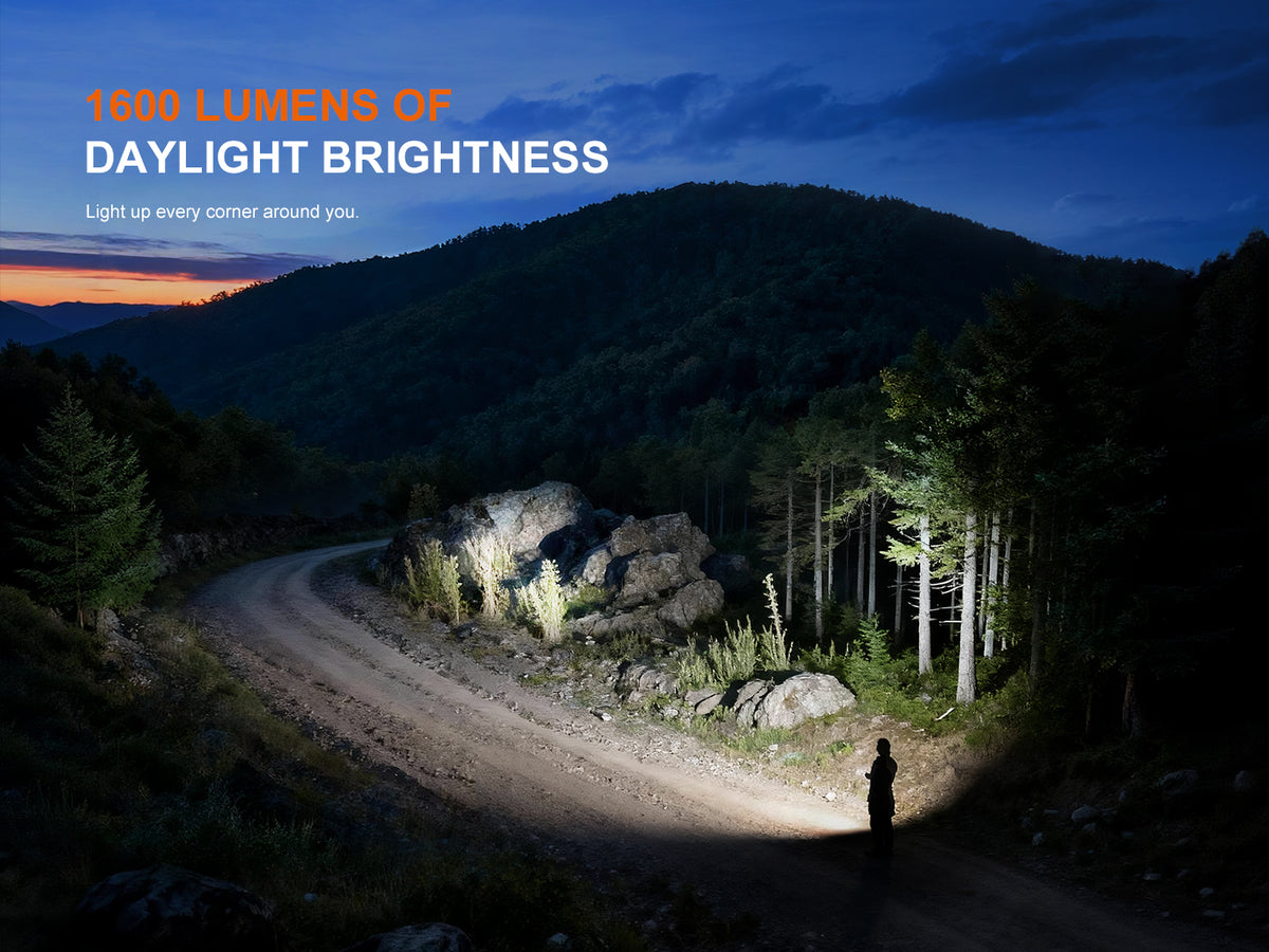 Fenix E06R Pro RG - Lampe torche à trois sources lumineuses et double interrupteur - 1600 lumens