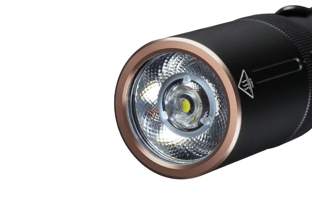 Fenix E20 V2.0 EDC - 350 lumens - piles incluses Site Officiel FENIX® - Votre boutique en ligne Fenix®