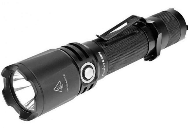 Fenix TK20R - Lampe torche rechargeable - 1000 Lumens + pile rechargeable incluse Site Officiel FENIX® - Votre boutique en ligne Fenix®