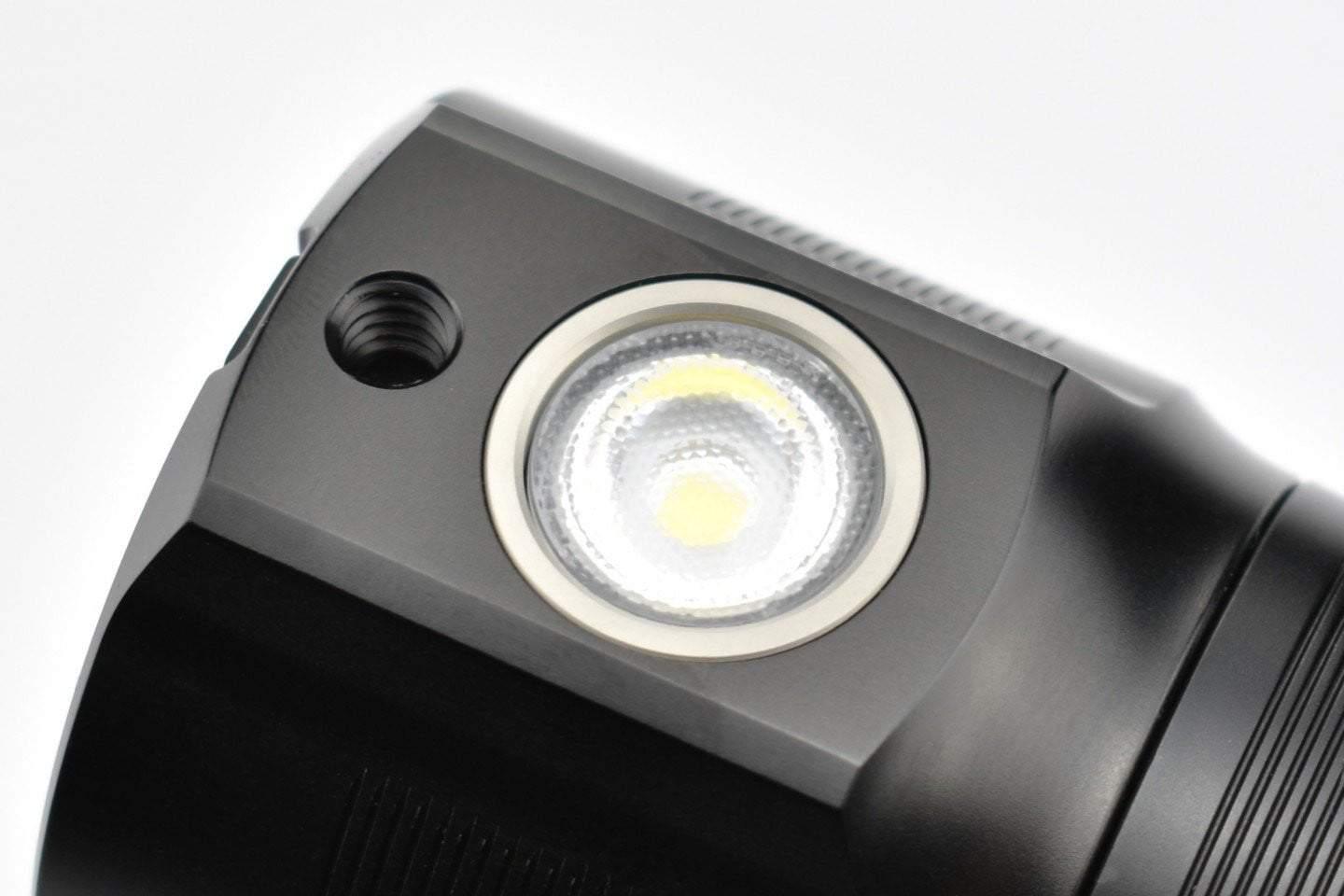 Fenix WT50R - Projecteur portatif à poignée - 3700 lumens Site Officiel FENIX® - Votre boutique en ligne Fenix®
